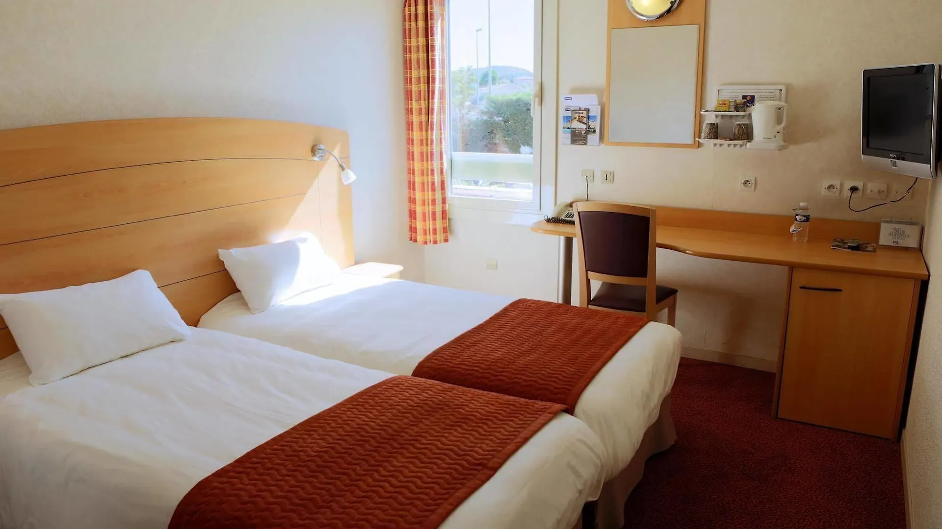 Brit Hotel Marseille Aeroport Mirabeau